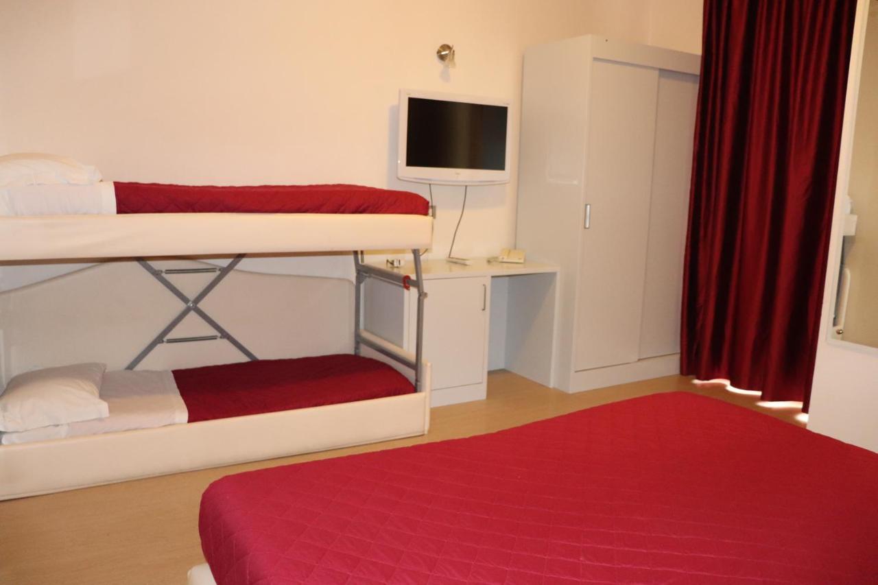 Hotel Morolli Rimini Bagian luar foto