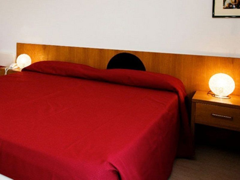 Hotel Morolli Rimini Bagian luar foto
