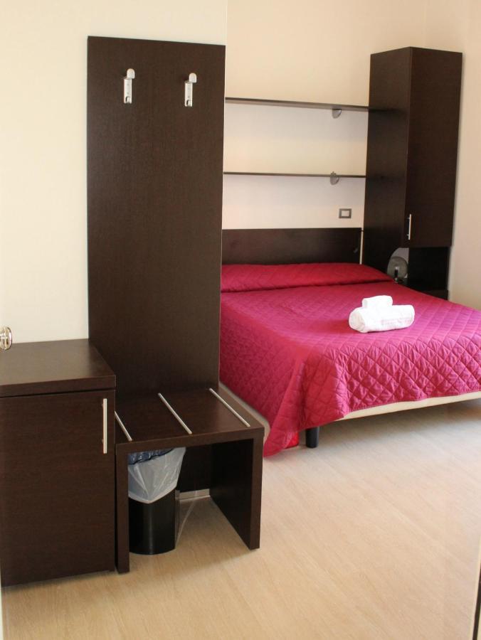 Hotel Morolli Rimini Bagian luar foto