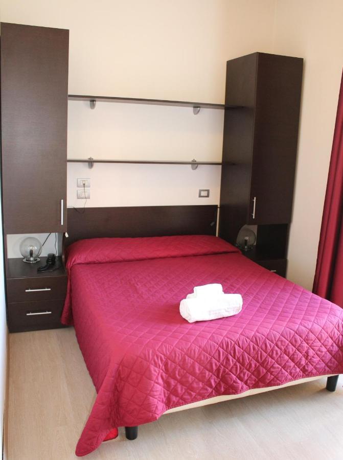 Hotel Morolli Rimini Bagian luar foto